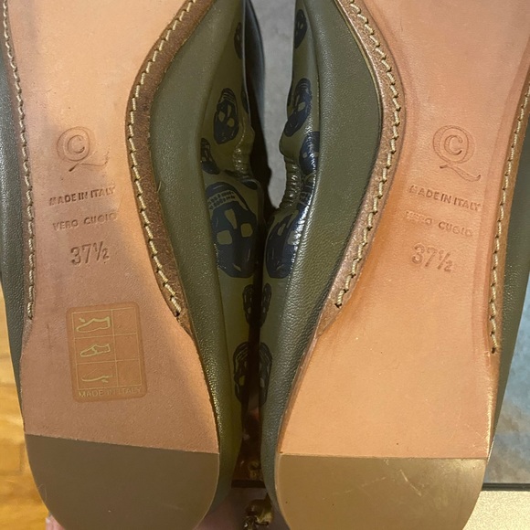 Alexander McQueen Skull Flats - Picture 3 of 3